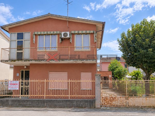 casa indipendente in vendita a Cavarzere
