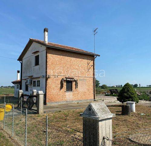 casa indipendente in vendita a Cavarzere