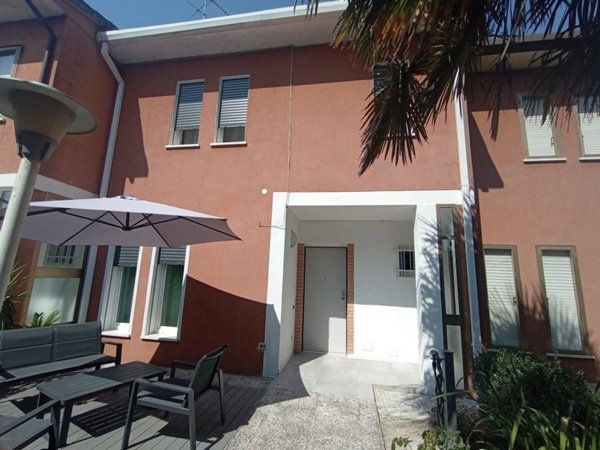 casa indipendente in vendita a Cavarzere