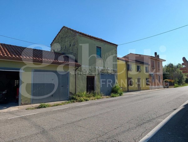 locale commerciale in vendita a Cavarzere