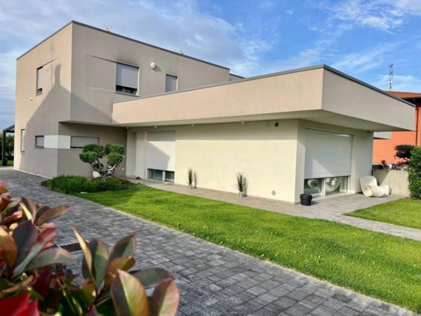casa indipendente in vendita a Ceggia