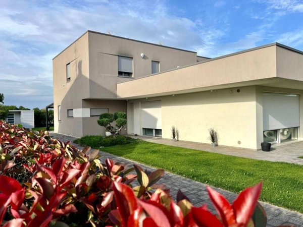 casa indipendente in vendita a Ceggia