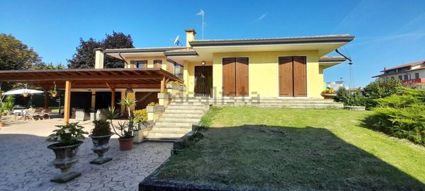 casa indipendente in vendita a Ceggia