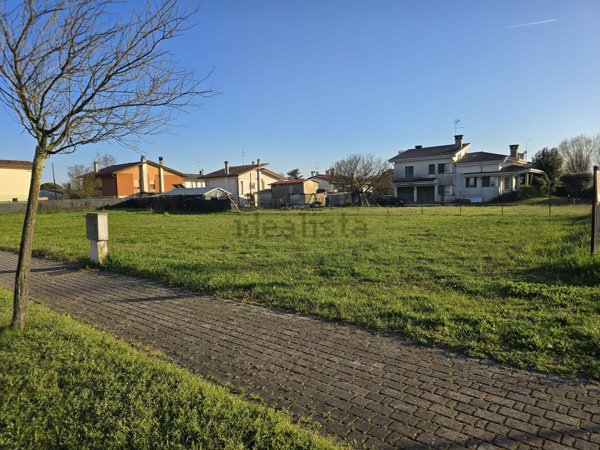 terreno edificabile in vendita a Ceggia in zona Gainiga