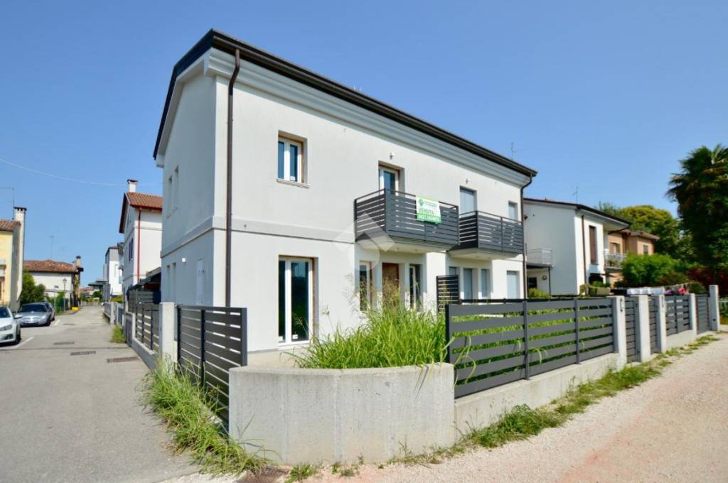 casa indipendente in vendita a Ceggia