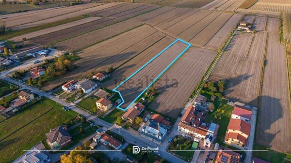 terreno edificabile in vendita a Ceggia in zona Gainiga