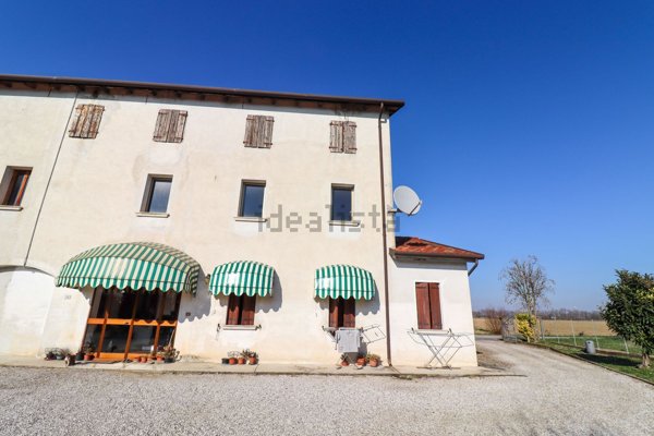 casa indipendente in vendita a Ceggia in zona Gainiga