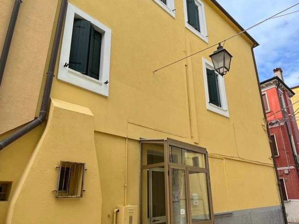 casa indipendente in vendita a Chioggia in zona Sottomarina