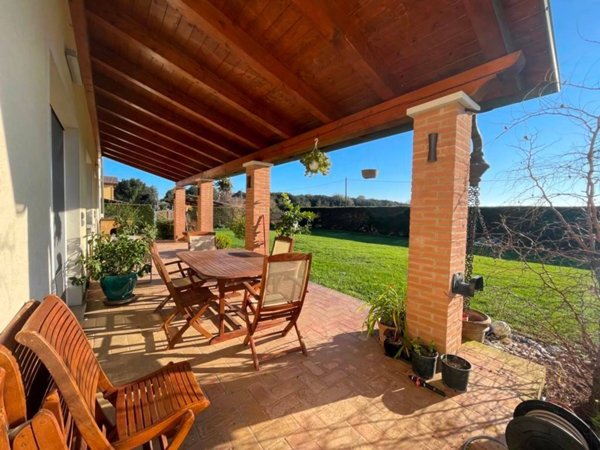 casa indipendente in vendita a Chioggia in zona Sottomarina