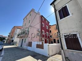 casa indipendente in vendita a Chioggia in zona Sottomarina