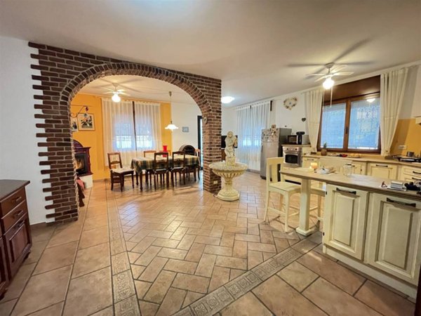 casa indipendente in vendita a Chioggia in zona Cà Lino