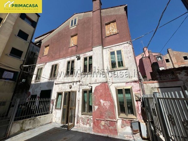 appartamento in vendita a Chioggia in zona Sottomarina