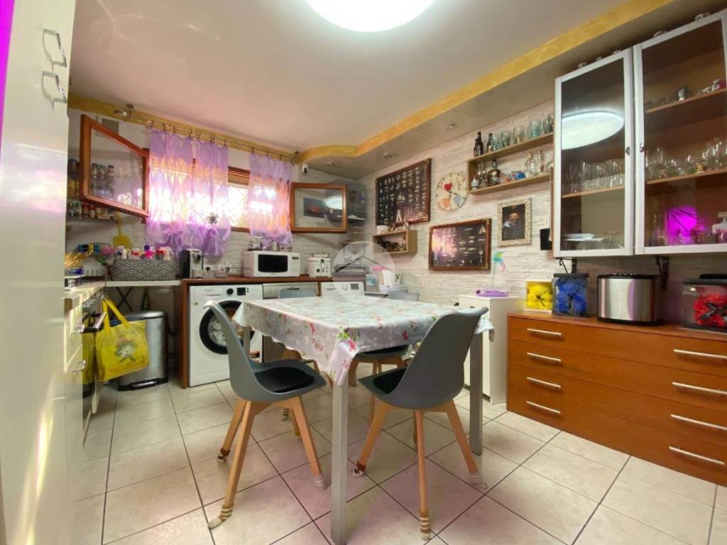 appartamento in vendita a Chioggia in zona Sottomarina