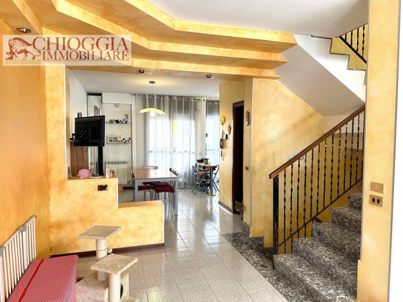 casa indipendente in vendita a Chioggia in zona Sottomarina