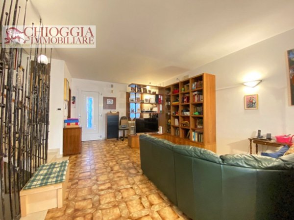 casa indipendente in vendita a Chioggia in zona Sottomarina