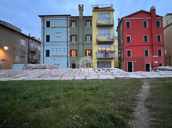 casa indipendente in vendita a Chioggia in zona Sottomarina