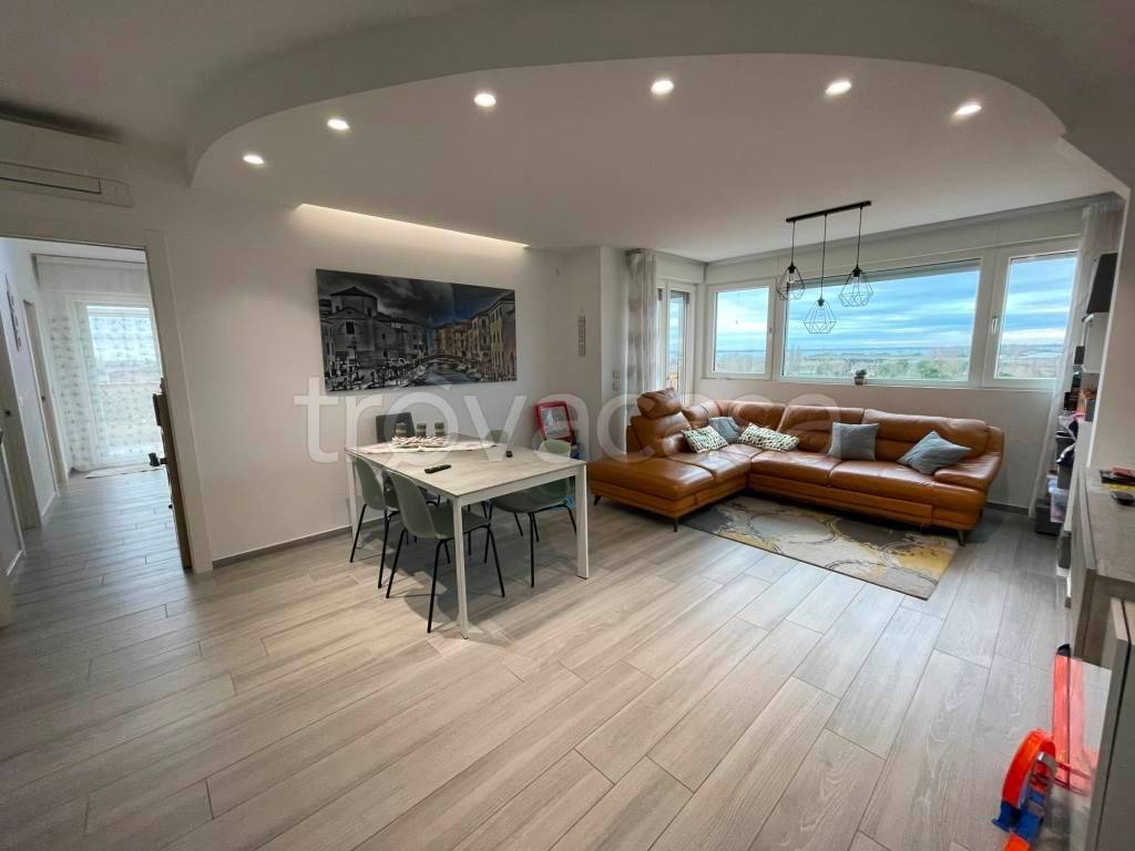 appartamento in vendita a Chioggia in zona Sottomarina