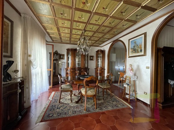 casa indipendente in vendita a Chioggia in zona Sottomarina