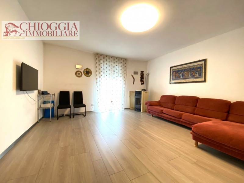 casa indipendente in vendita a Chioggia in zona Cà Lino