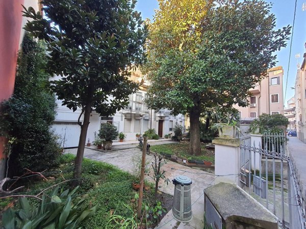 appartamento in vendita a Chioggia in zona Sottomarina