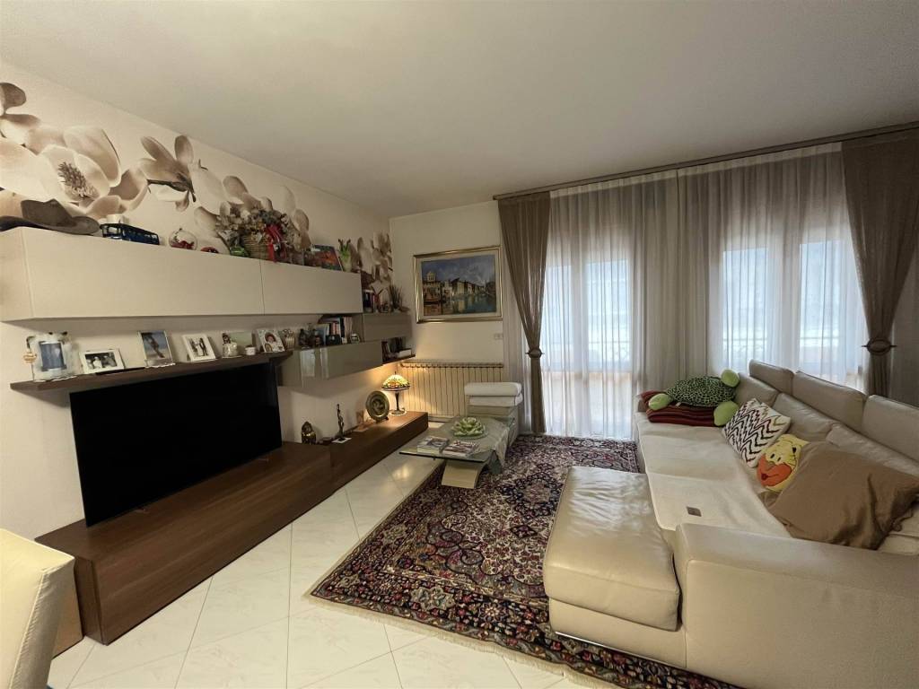 casa indipendente in vendita a Chioggia in zona Sottomarina