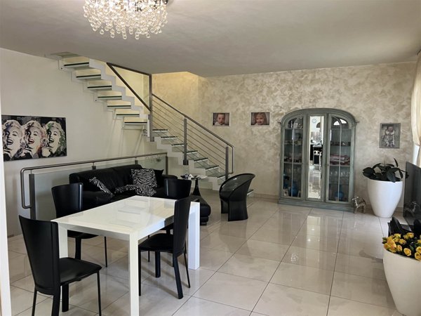 casa indipendente in vendita a Chioggia in zona Sottomarina
