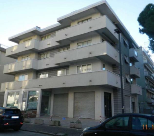 negozio in vendita a Chioggia in zona Sottomarina