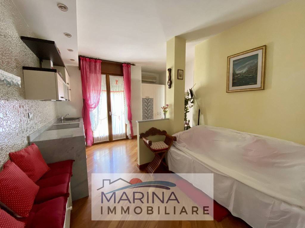 appartamento in vendita a Chioggia in zona Sottomarina