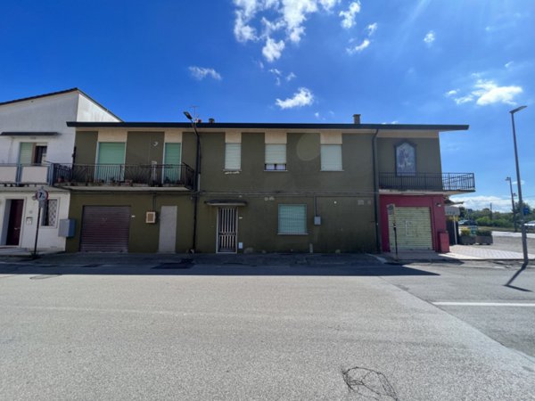 casa indipendente in vendita a Chioggia in zona Brondolo