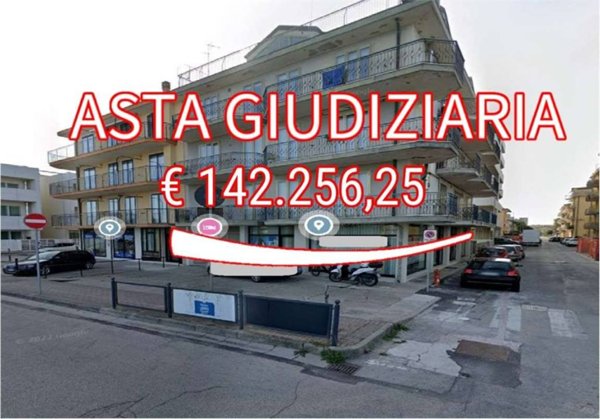 negozio in vendita a Chioggia in zona Sottomarina