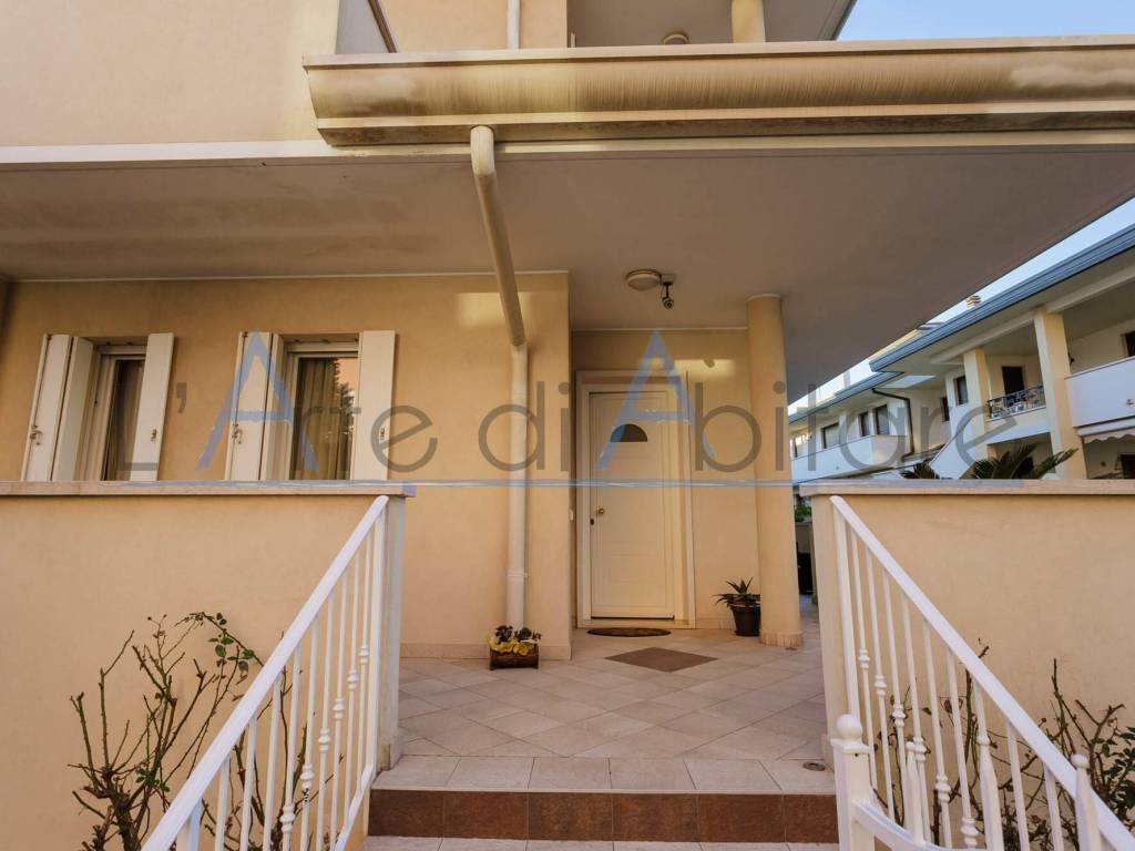 casa indipendente in vendita a Chioggia in zona Sottomarina