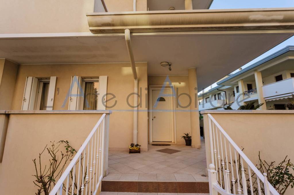 casa indipendente in vendita a Chioggia in zona Sottomarina