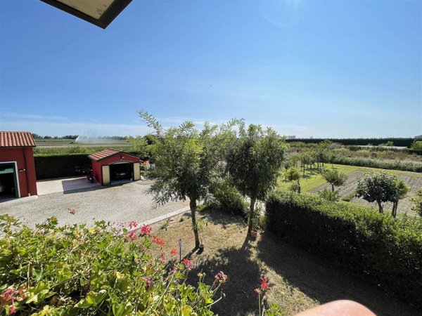 casa indipendente in vendita a Chioggia in zona Cà Lino