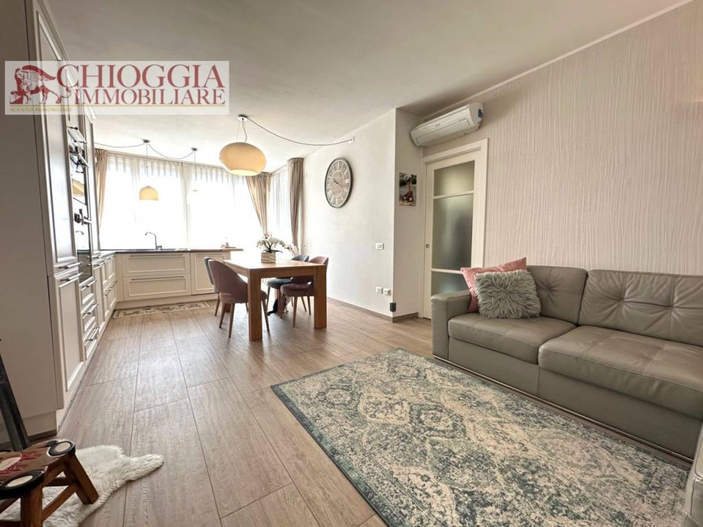 appartamento in vendita a Chioggia in zona Sottomarina