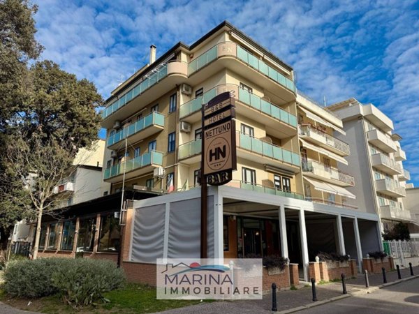 intera palazzina in vendita a Chioggia in zona Sottomarina