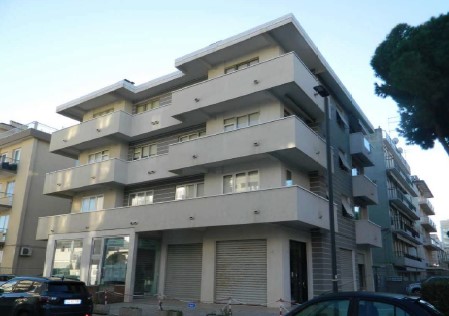 locale commerciale in vendita a Chioggia in zona Sottomarina