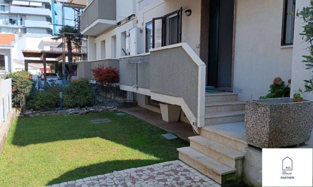 casa indipendente in vendita a Chioggia in zona Sottomarina