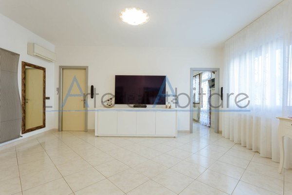 appartamento in vendita a Chioggia in zona Sottomarina