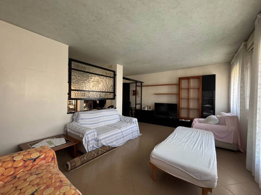 casa indipendente in vendita a Chioggia in zona Sottomarina