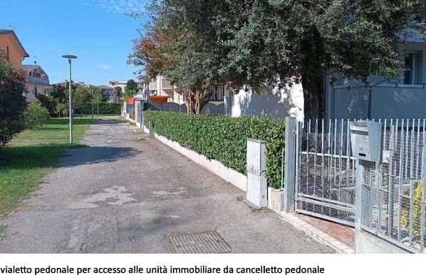 casa indipendente in vendita a Chioggia in zona Sottomarina