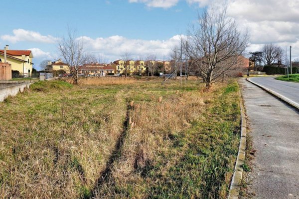 terreno edificabile in vendita a Chioggia in zona Cà Lino