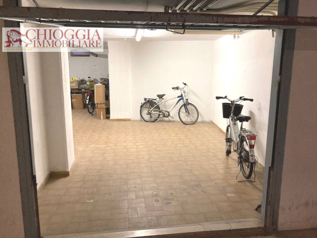 locale di sgombero in vendita a Chioggia in zona Sottomarina