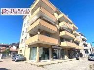 negozio in vendita a Chioggia in zona Sottomarina