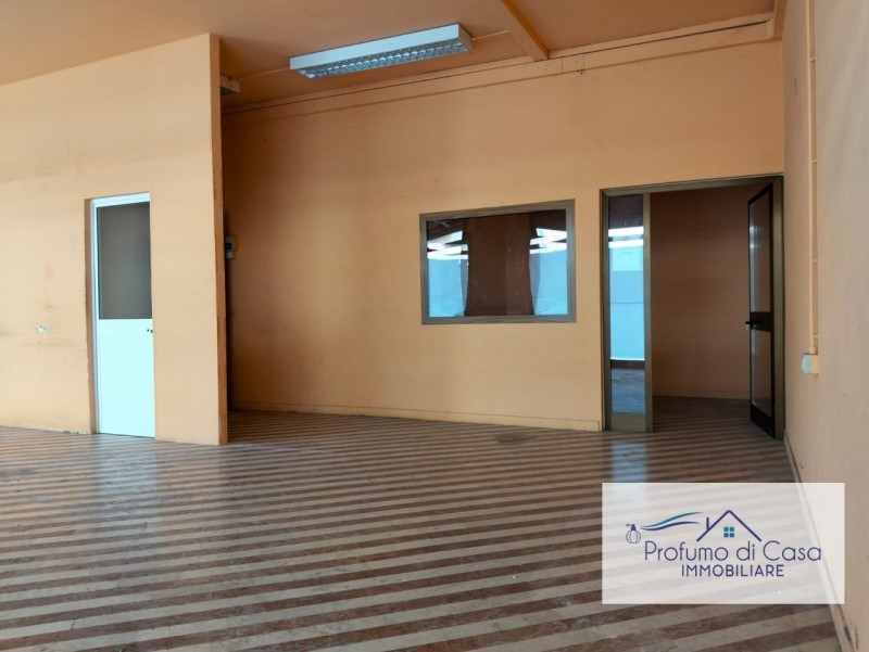 negozio in vendita a Chioggia in zona Borgo San Giovanni