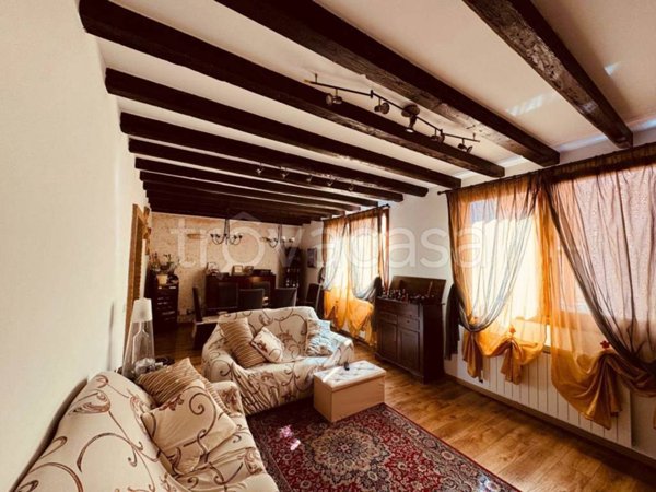 casa indipendente in vendita a Chioggia