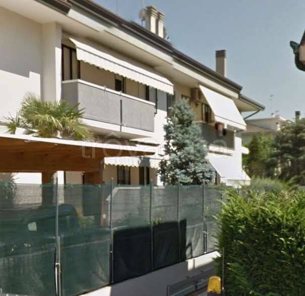 casa indipendente in vendita a Chioggia in zona Sottomarina