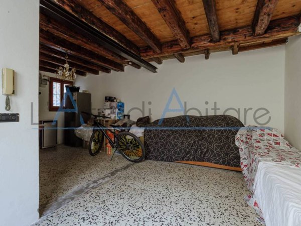 casa indipendente in vendita a Chioggia
