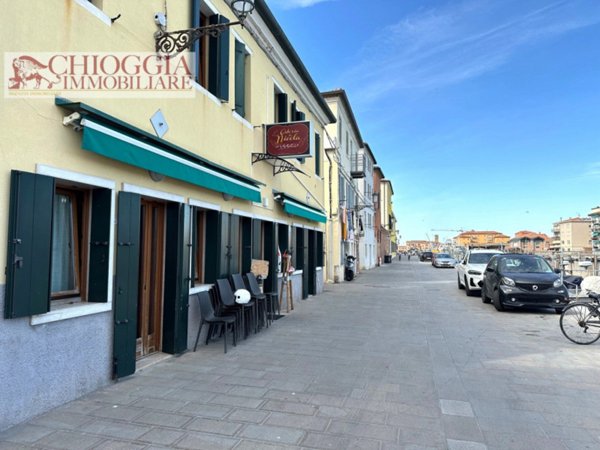 negozio in vendita a Chioggia in zona Sottomarina