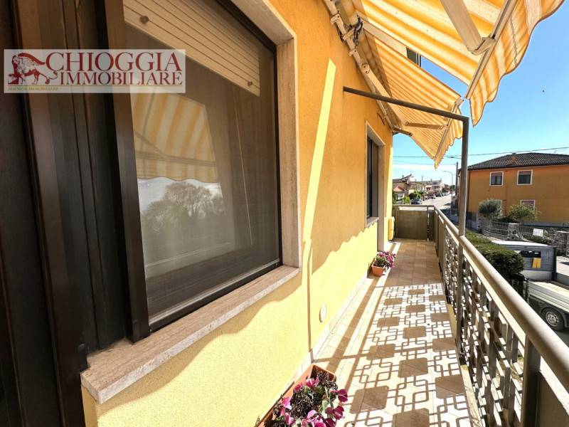 casa indipendente in vendita a Chioggia in zona Brondolo