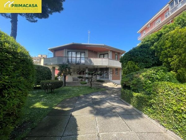 casa indipendente in vendita a Chioggia in zona Borgo San Giovanni